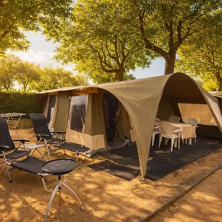 Glamping Bravatents Campingplads *